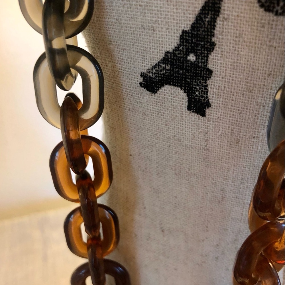 Chunky Brown and Tortoiseshell Chain Necklace by Banana Republic. EUC